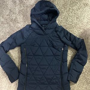 Lululemon fluffed up pullover coat jacket navy small 6 like new